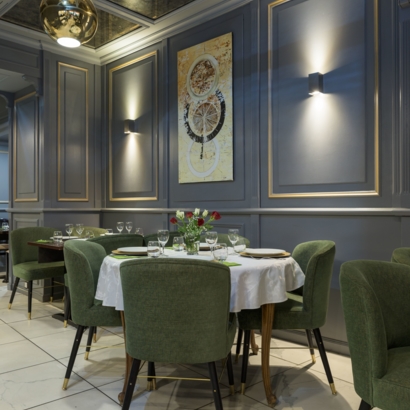 Nouvelle restriction au Azar & Co