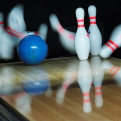 XL Bowling